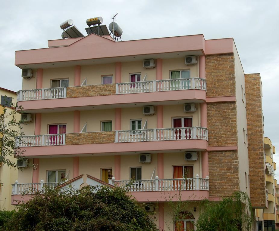 Nuovo Sun Golem Hotel Golem  Eksteriør billede