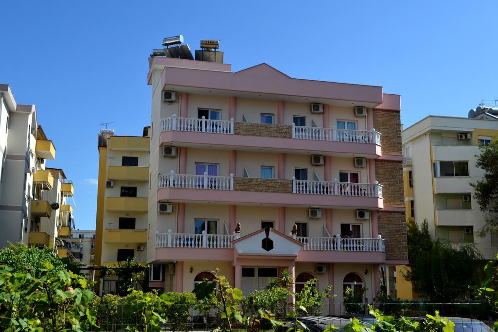 Nuovo Sun Golem Hotel Golem  Eksteriør billede